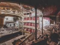 Theater-ordinary-Sunday-teatr-theater-Italy-Wlochy-luoghi-abbandonati-urbex-urban-exploration-abandoned-miejsca-opuszczone-urbex.net_.pl-2