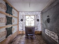 kaplica-chapel-Italy-Wlochy-luoghi-abbandonati-urbex-urban-exploration-abandoned-miejsca-opuszczone-urbex.net_.pl-5