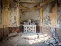 kaplica-chapel-Italy-Wlochy-luoghi-abbandonati-urbex-urban-exploration-abandoned-miejsca-opuszczone-urbex.net_.pl-7